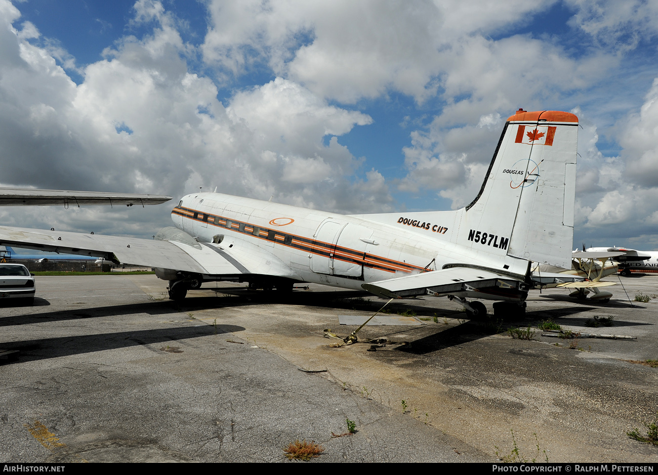 Aircraft Photo of N587LM | Douglas C-117D (DC-3S) | AirHistory.net #41550