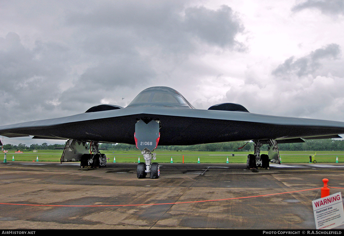 Aircraft Photo of 82-1068 / AF82-1068 | Northrop Grumman B-2A Spirit | USA - Air Force | AirHistory.net #41664