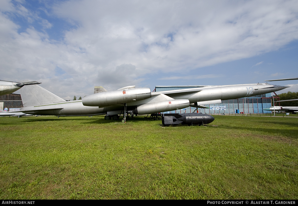 Aircraft Photo of 12 blue | Myasishchev M-50 | Russia - Air Force | AirHistory.net #41686