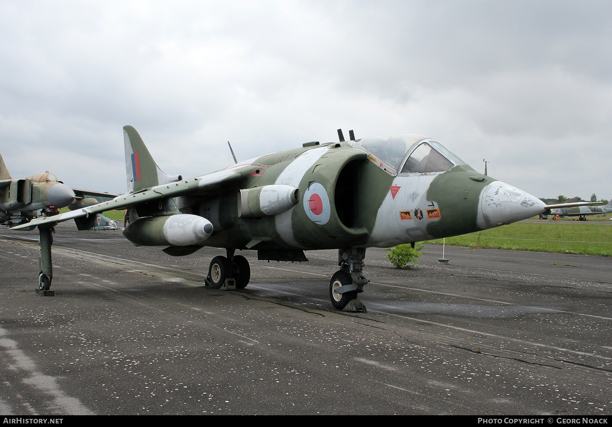 Aircraft Photo of XV278 | Hawker Siddeley Harrier GR1 | UK - Air Force | AirHistory.net #41815