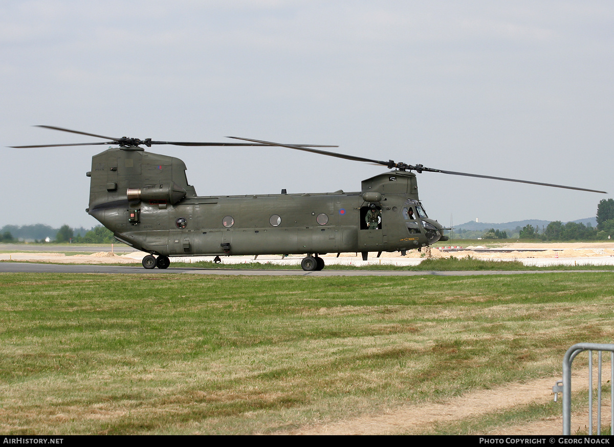 Aircraft Photo of ZA705 | Boeing Chinook HC2 (352) | UK - Air Force | AirHistory.net #41828