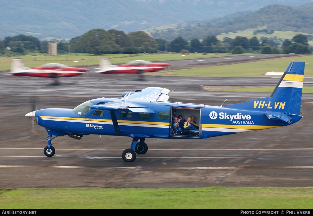 Aircraft Photo of VH-LVN | Cessna 208B Texas Turbine Supervan 900 | Skydive Australia | AirHistory.net #41952