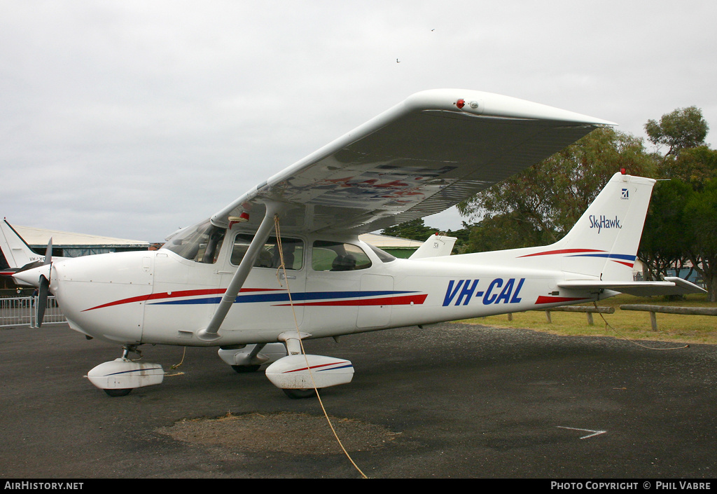 Aircraft Photo of VH-CAL | Cessna 172R Skyhawk | AirHistory.net #42035
