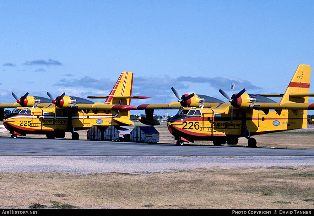 Aircraft Photo of C-FTXC | Canadair CL-215-I (CL-215-1A10) | National Jet Systems | AirHistory.net #42293