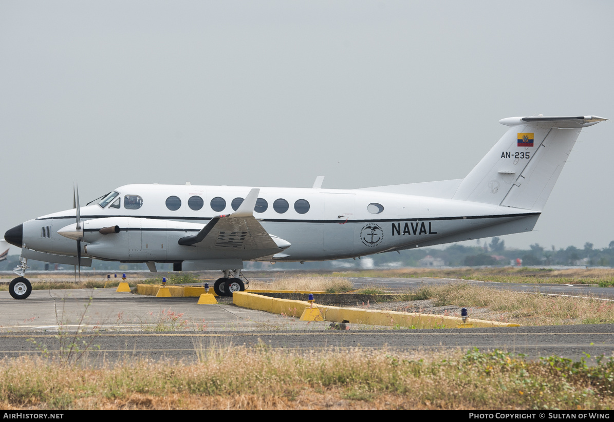 Aircraft Photo of AN-235 | Beech Super King Air 350 (B300) | Ecuador - Navy | AirHistory.net #42397