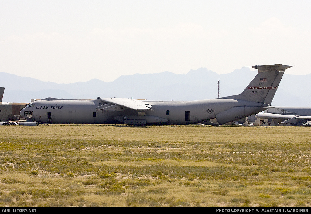 Aircraft Photo of 67-0024 / 70024 | Lockheed C-141C Starlifter | USA - Air Force | AirHistory.net #42427