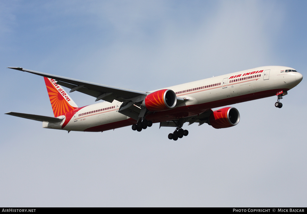 Aircraft Photo of VT-ALN | Boeing 777-337/ER | Air India | AirHistory.net #42524