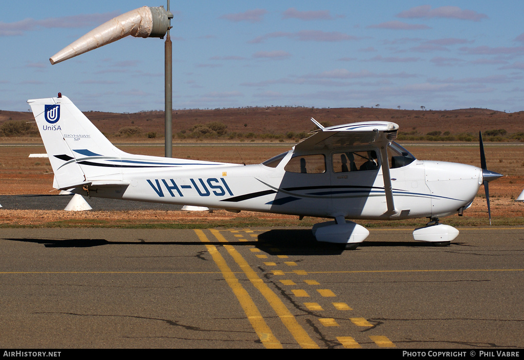 Aircraft Photo of VH-USI | Cessna 172S Skyhawk SP | UniSA - University of South Australia | AirHistory.net #42548