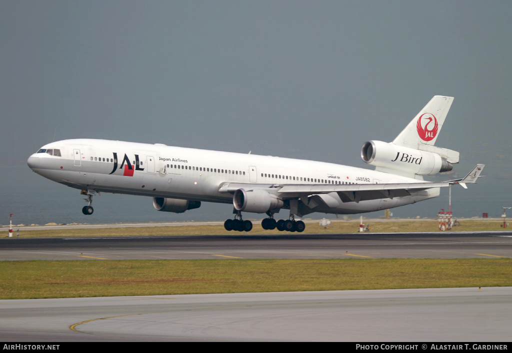 Aircraft Photo of JA8582 | McDonnell Douglas MD-11 | Japan Airlines - JAL | AirHistory.net #42612
