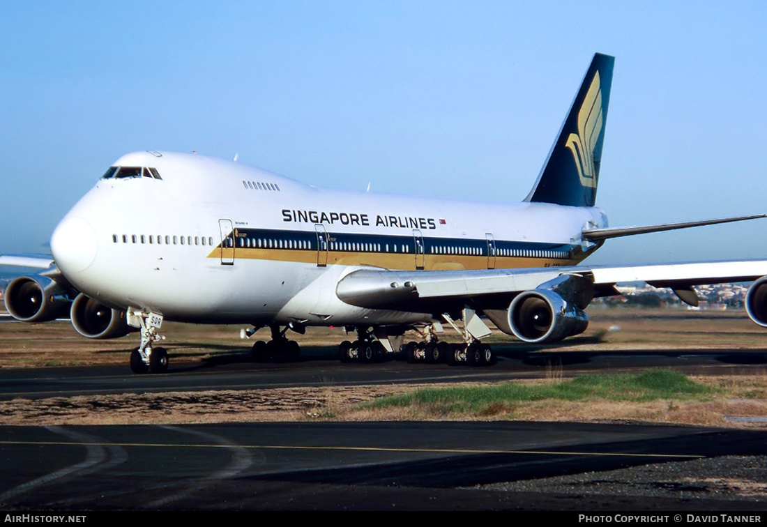 Aircraft Photo of 9V-SQR | Boeing 747-212B | Singapore Airlines | AirHistory.net #42658