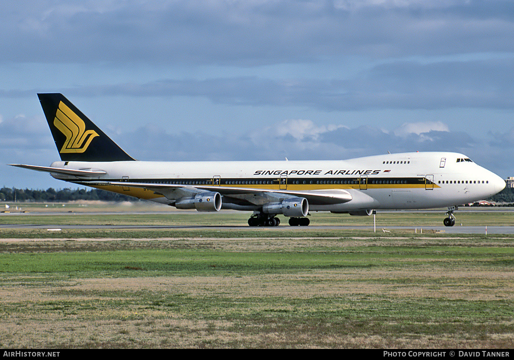 Aircraft Photo of 9V-SQM | Boeing 747-212B | Singapore Airlines | AirHistory.net #42684