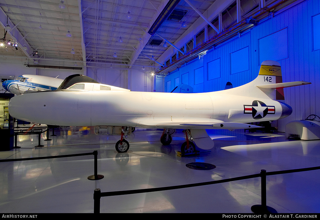 Aircraft Photo of NACA 142 | Douglas D-558-I Skystreak | NACA - National Advisory Committee for Aeronautics | AirHistory.net #42704