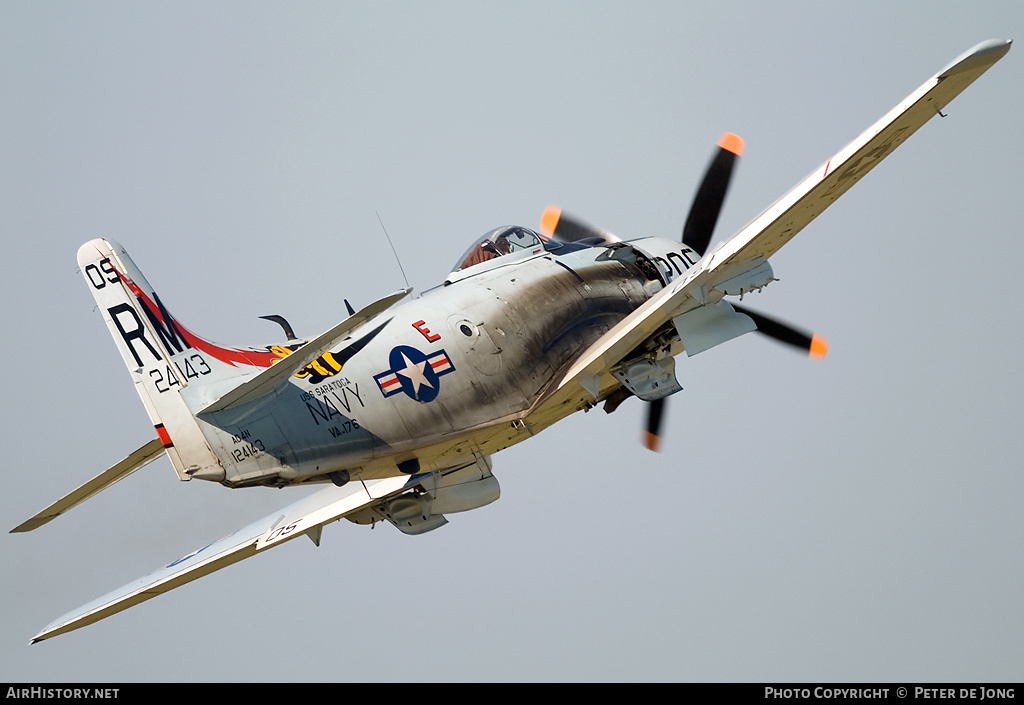 Aircraft Photo of F-AZDP / 124143 | Douglas A-1D Skyraider (AD-4N) | USA - Navy | AirHistory.net #42793