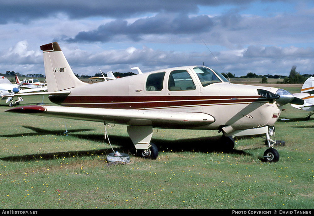 Aircraft Photo of VH-UHT | Beech B33 Debonair | AirHistory.net #43136