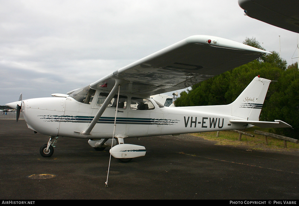 Aircraft Photo of VH-EWU | Cessna 172R Skyhawk | AirHistory.net #43192