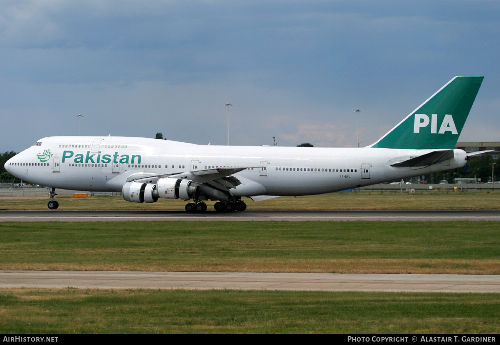 Aircraft Photo of AP-BFV | Boeing 747-367 | Pakistan International Airlines - PIA | AirHistory.net #43291