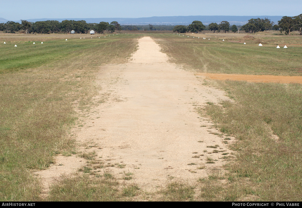 Airport photo of Melton (YMEL) in Victoria, Australia | AirHistory.net #43518
