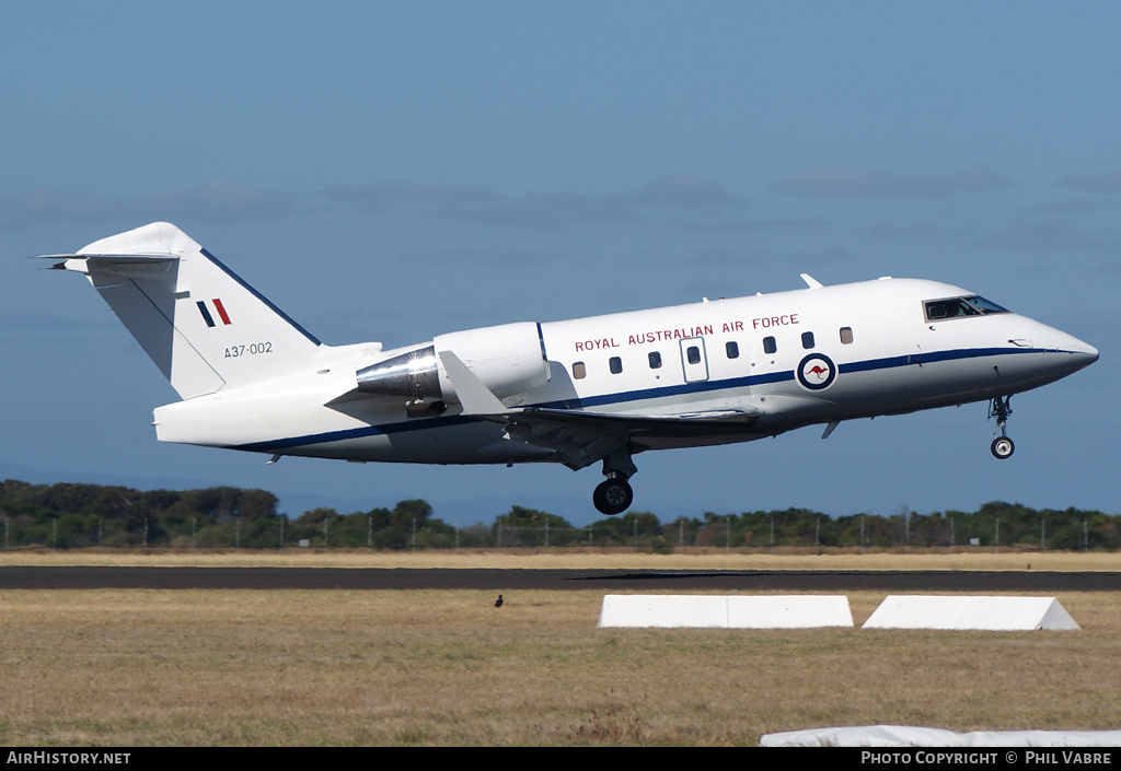 Aircraft Photo of A37-002 | Bombardier Challenger 604 (CL-600-2B16) | Australia - Air Force | AirHistory.net #43642