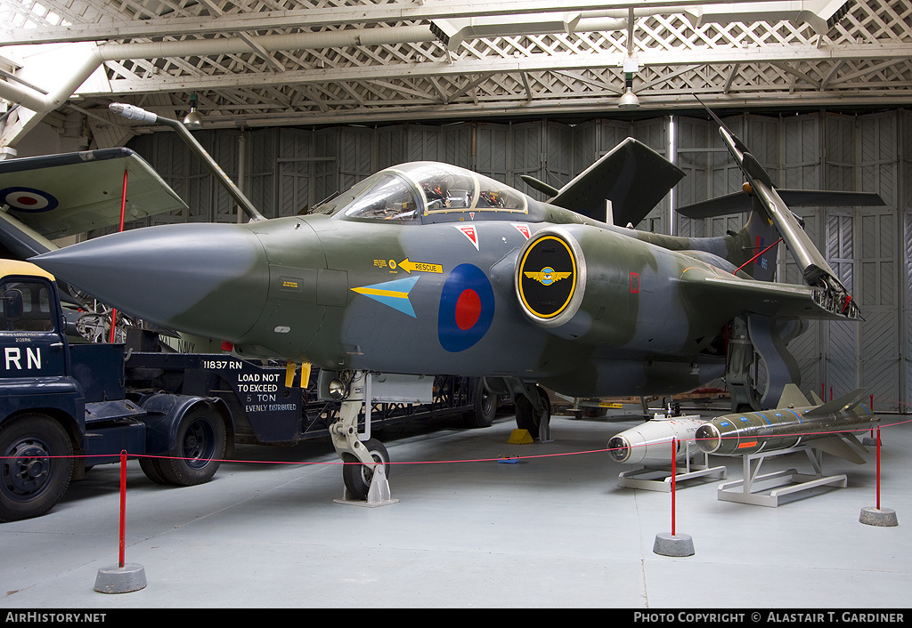 Aircraft Photo of XV865 | Hawker Siddeley Buccaneer S2B | UK - Air Force | AirHistory.net #43753
