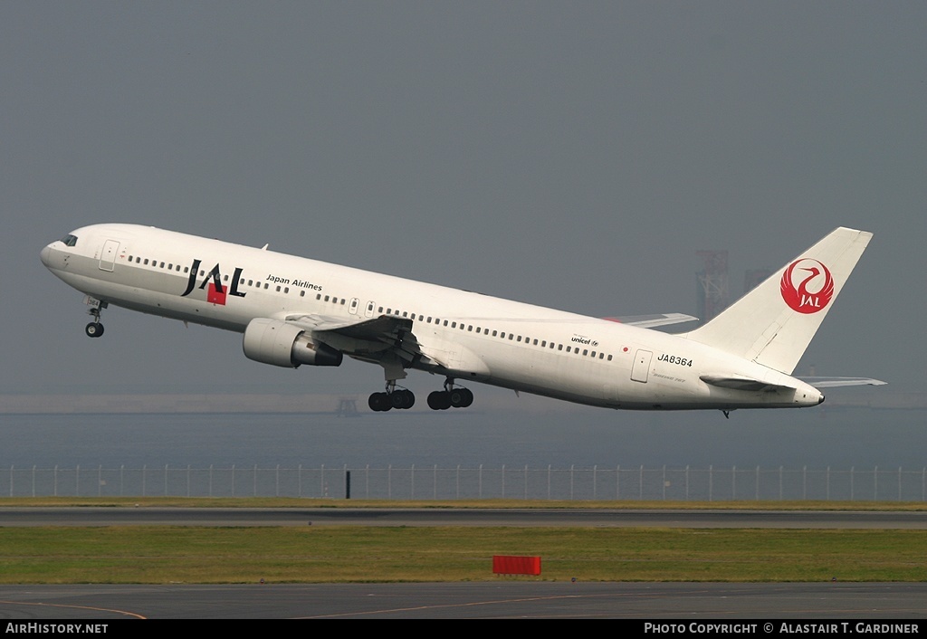 Aircraft Photo of JA8364 | Boeing 767-346 | Japan Airlines - JAL | AirHistory.net #43834