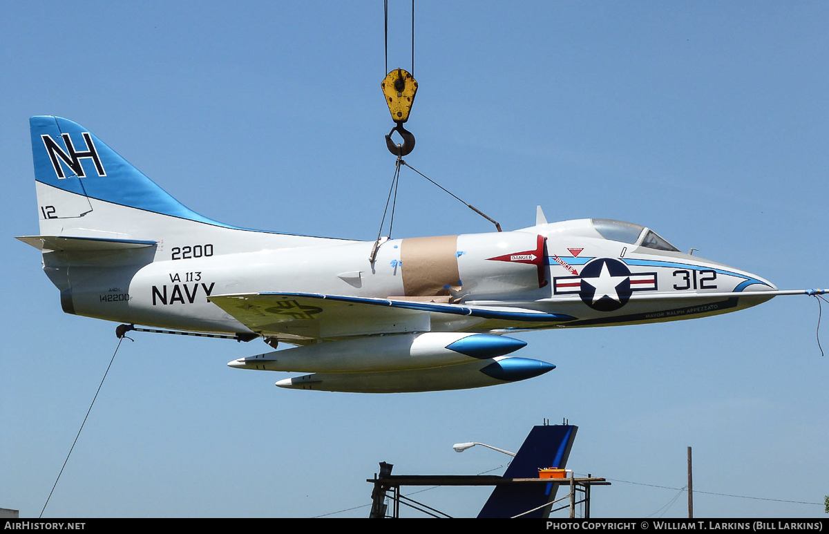 Aircraft Photo of 142200 / 2200 | Douglas A-4A Skyhawk (A4D-1) | USA - Navy | AirHistory.net #43895