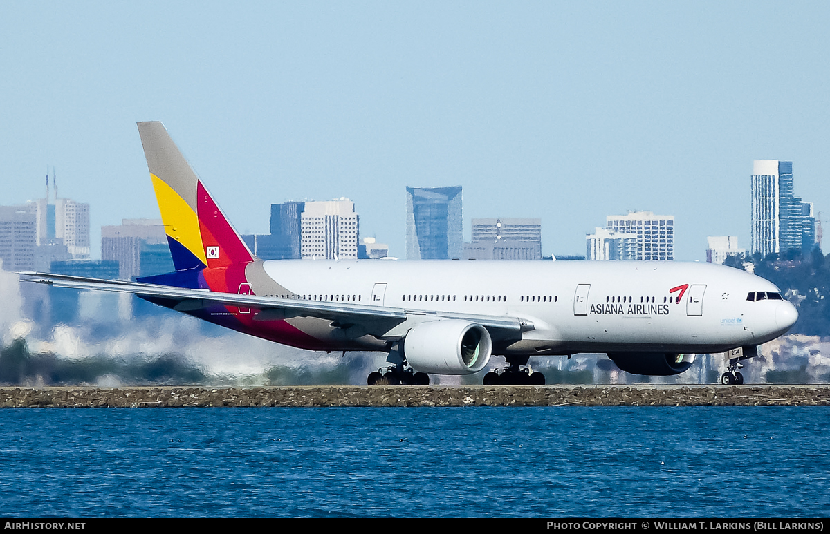 Aircraft Photo of HL8254 | Boeing 777-28E/ER | Asiana Airlines | AirHistory.net #43941