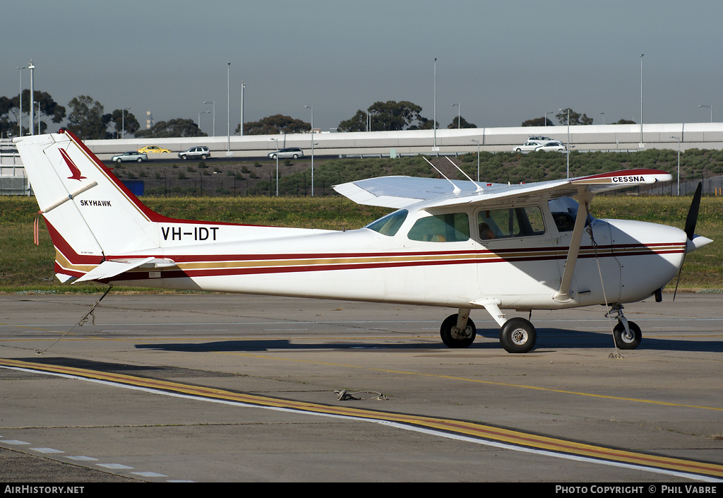 Aircraft Photo of VH-IDT | Cessna 172N Skyhawk 100 | AirHistory.net #43948