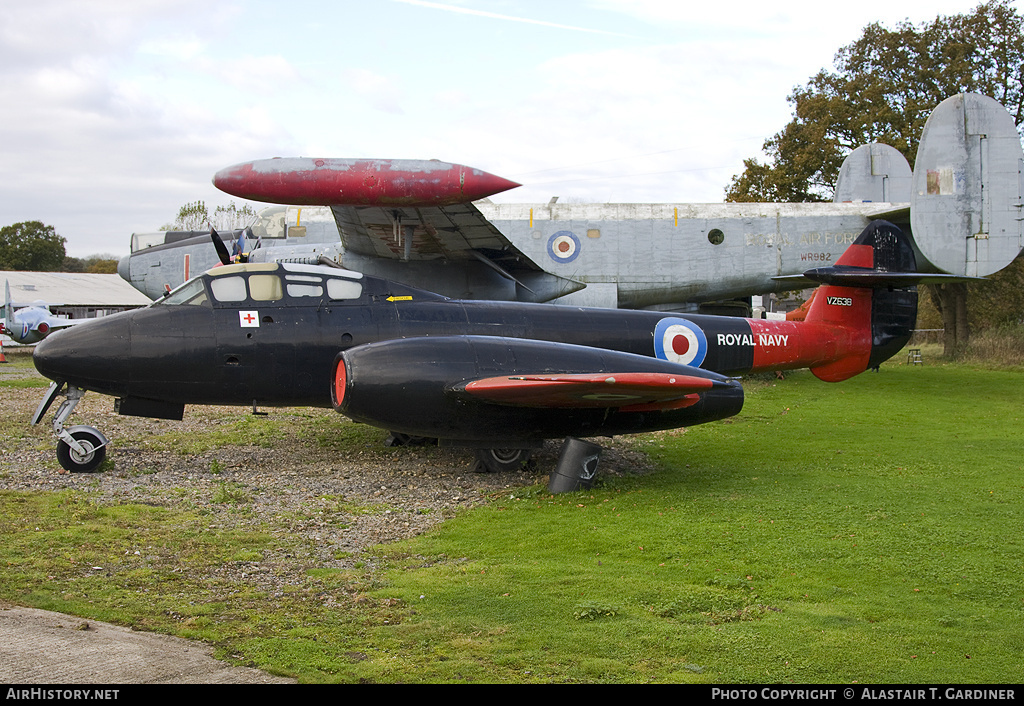 Aircraft Photo of VZ638 | Gloster Meteor T7 | UK - Navy | AirHistory.net #44126