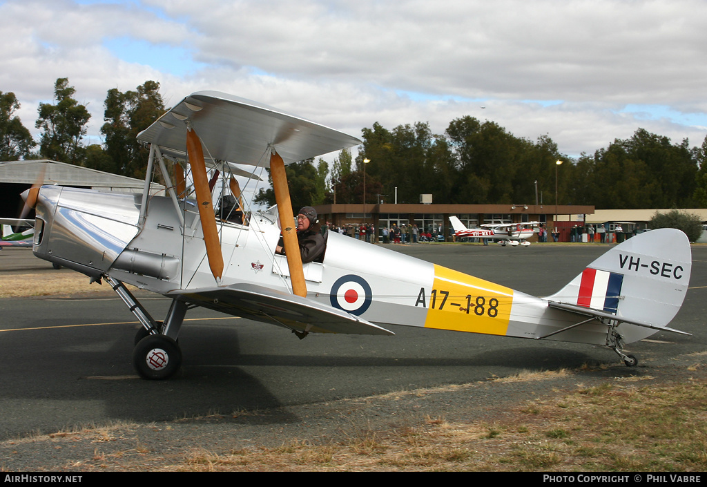 Aircraft Photo of VH-SEC / A17-188 | De Havilland D.H. 82A Tiger Moth | Australia - Air Force | AirHistory.net #44188