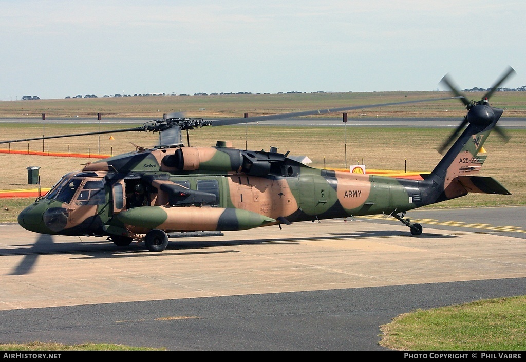 Aircraft Photo of A25-222 | Sikorsky S-70A-9 Black Hawk | Australia - Army | AirHistory.net #44315
