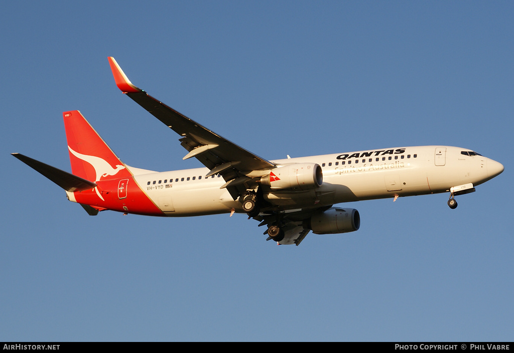 Aircraft Photo of VH-VYD | Boeing 737-838 | Qantas | AirHistory.net #44352