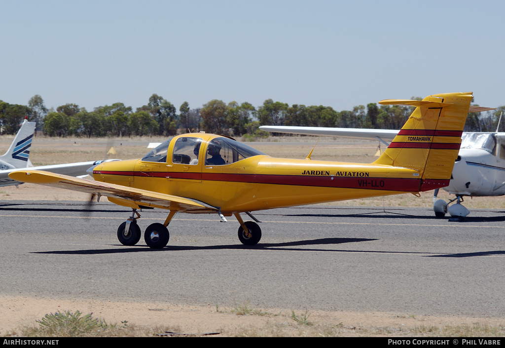 Aircraft Photo of VH-LLO | Piper PA-38-112 Tomahawk | Jarden Aviation | AirHistory.net #44353
