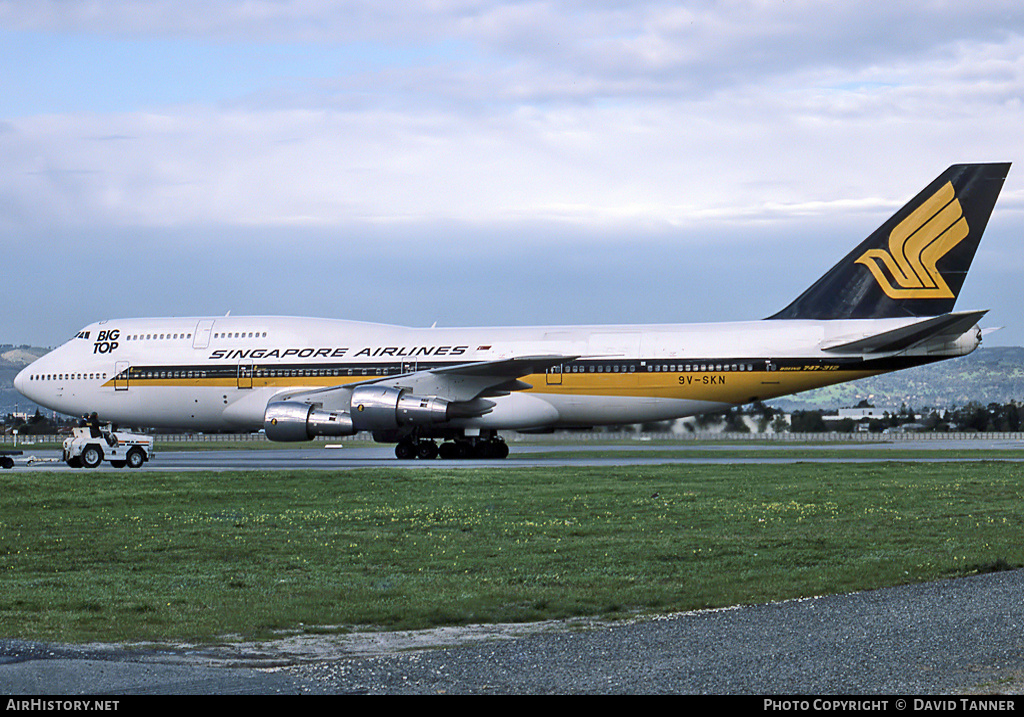 Aircraft Photo of 9V-SKN | Boeing 747-312M | Singapore Airlines | AirHistory.net #44376