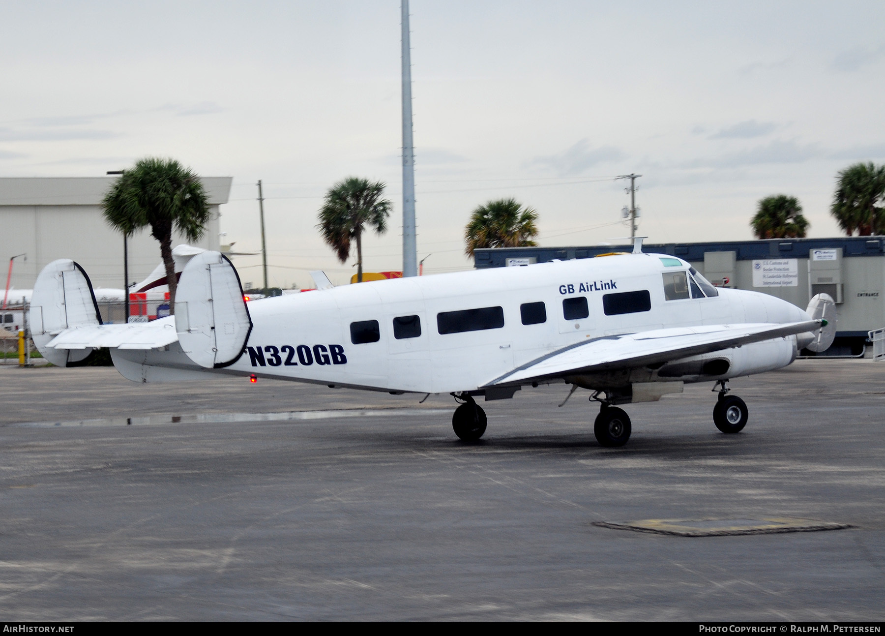 Aircraft Photo of N320GB | Volpar Turboliner II | GB Airlink | AirHistory.net #44494