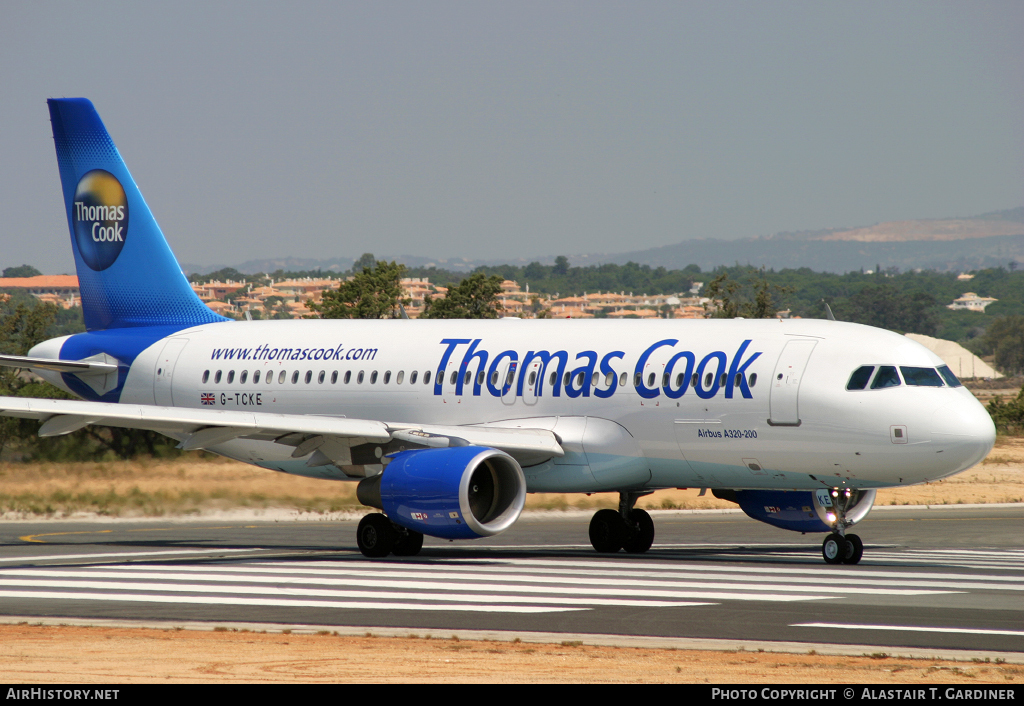 Aircraft Photo of G-TCKE | Airbus A320-214 | Thomas Cook Airlines | AirHistory.net #44528