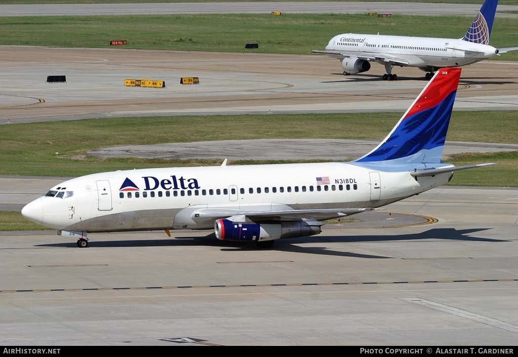 Aircraft Photo of N318DL | Boeing 737-232/Adv | Delta Air Lines | AirHistory.net #44600