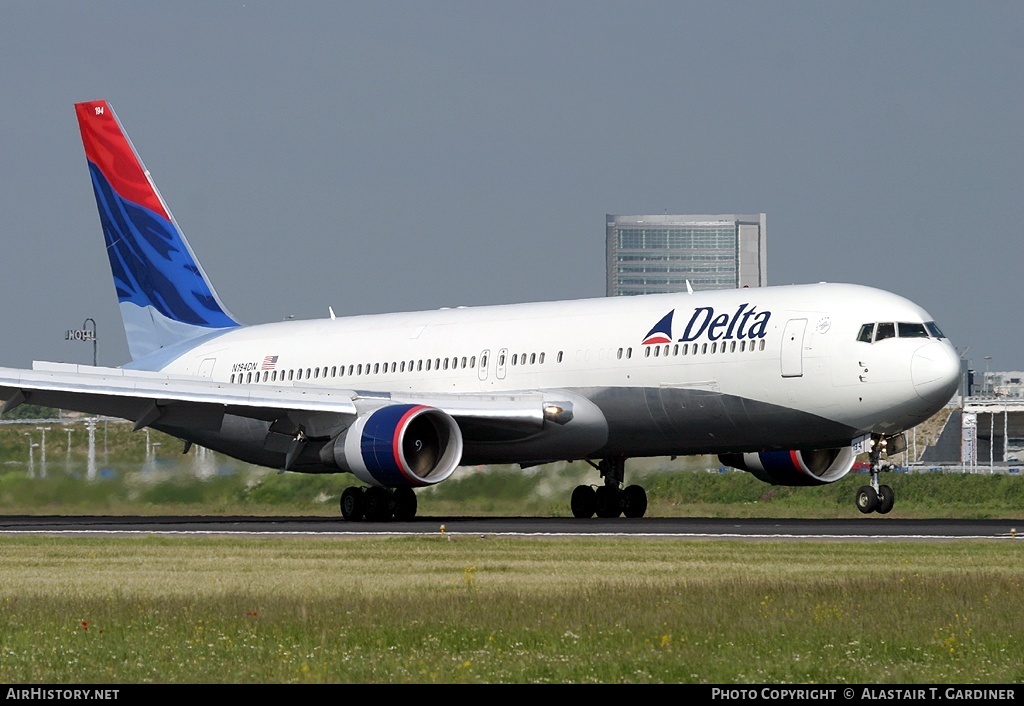 Aircraft Photo of N194DN | Boeing 767-332/ER | Delta Air Lines | AirHistory.net #44633
