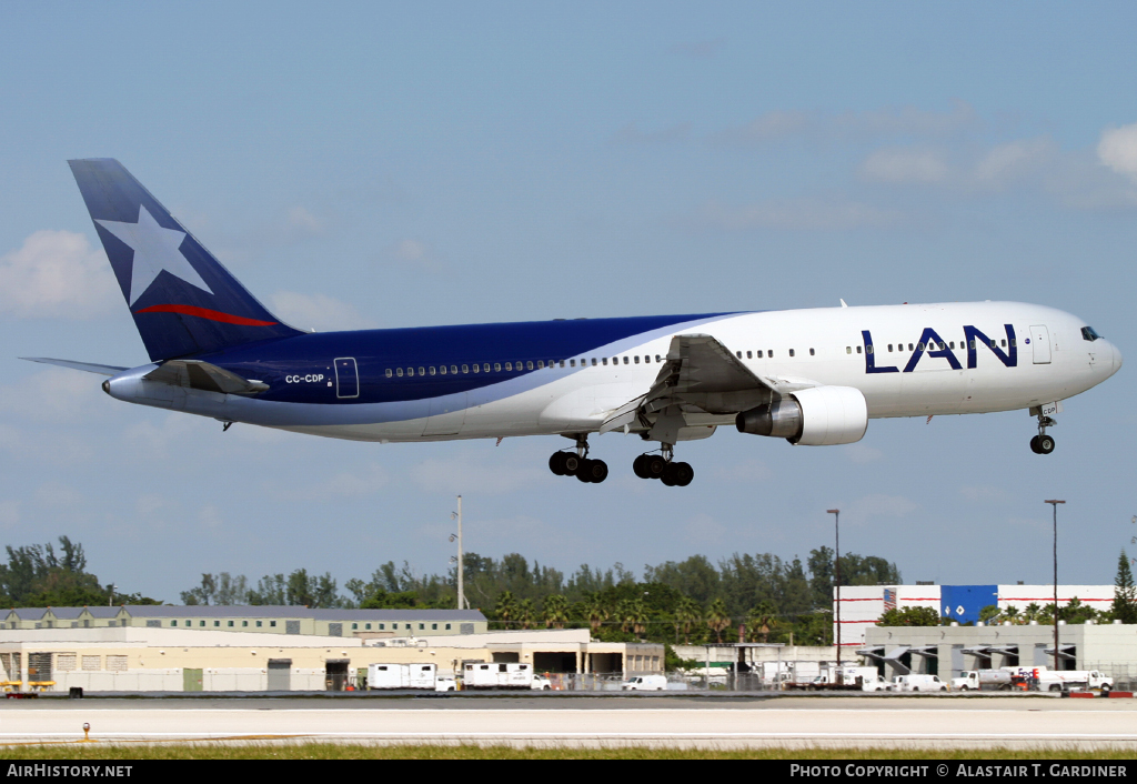 Aircraft Photo of CC-CDP | Boeing 767-316/ER | LAN Airlines - Línea Aérea Nacional | AirHistory.net #44673