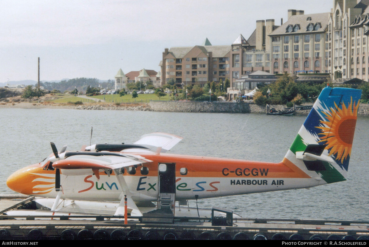 Aircraft Photo of C-GCGW | De Havilland Canada DHC-6-300 Twin Otter | Harbour Air | AirHistory.net #44698
