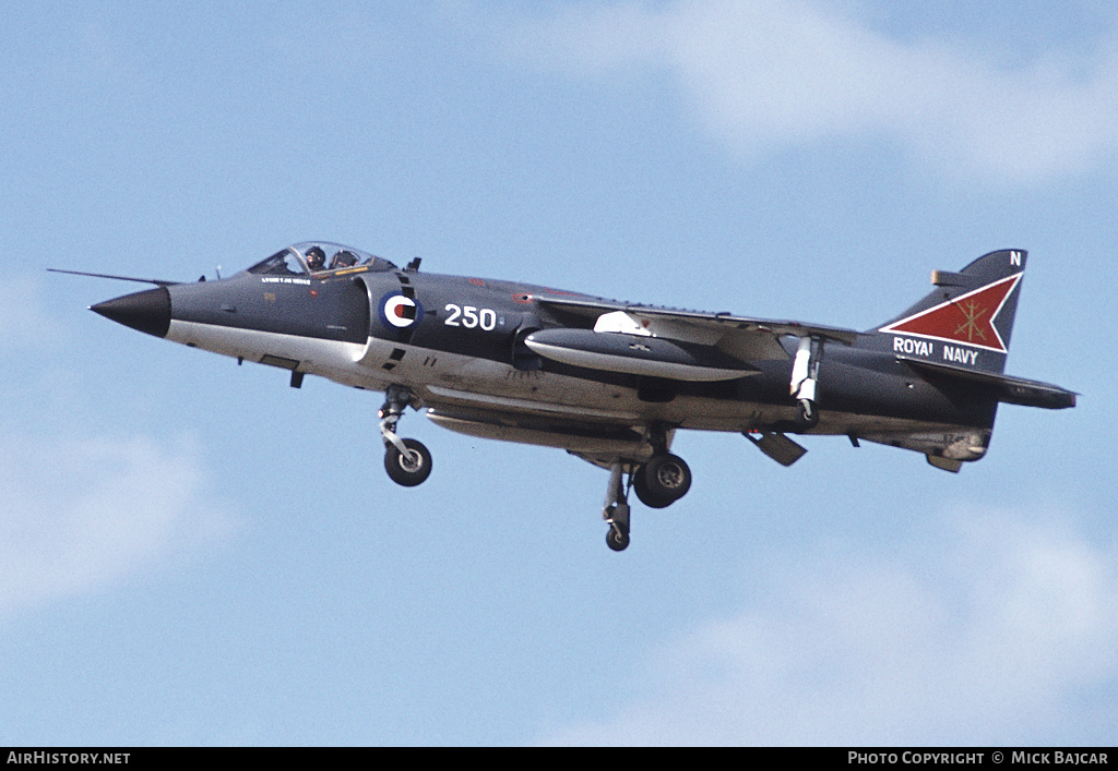 Aircraft Photo of XZ454 | British Aerospace Sea Harrier FRS1 | UK - Navy | AirHistory.net #44841