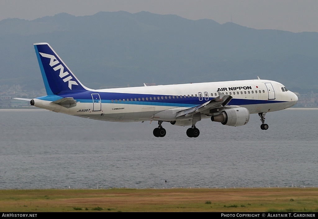 Aircraft Photo of JA8387 | Airbus A320-211 | Air Nippon - ANK | AirHistory.net #44851