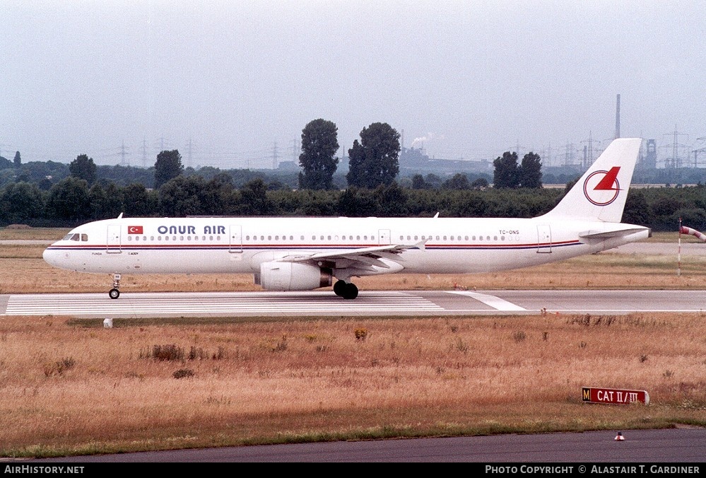 Aircraft Photo of TC-ONS | Airbus A321-131 | Onur Air | AirHistory.net #44853