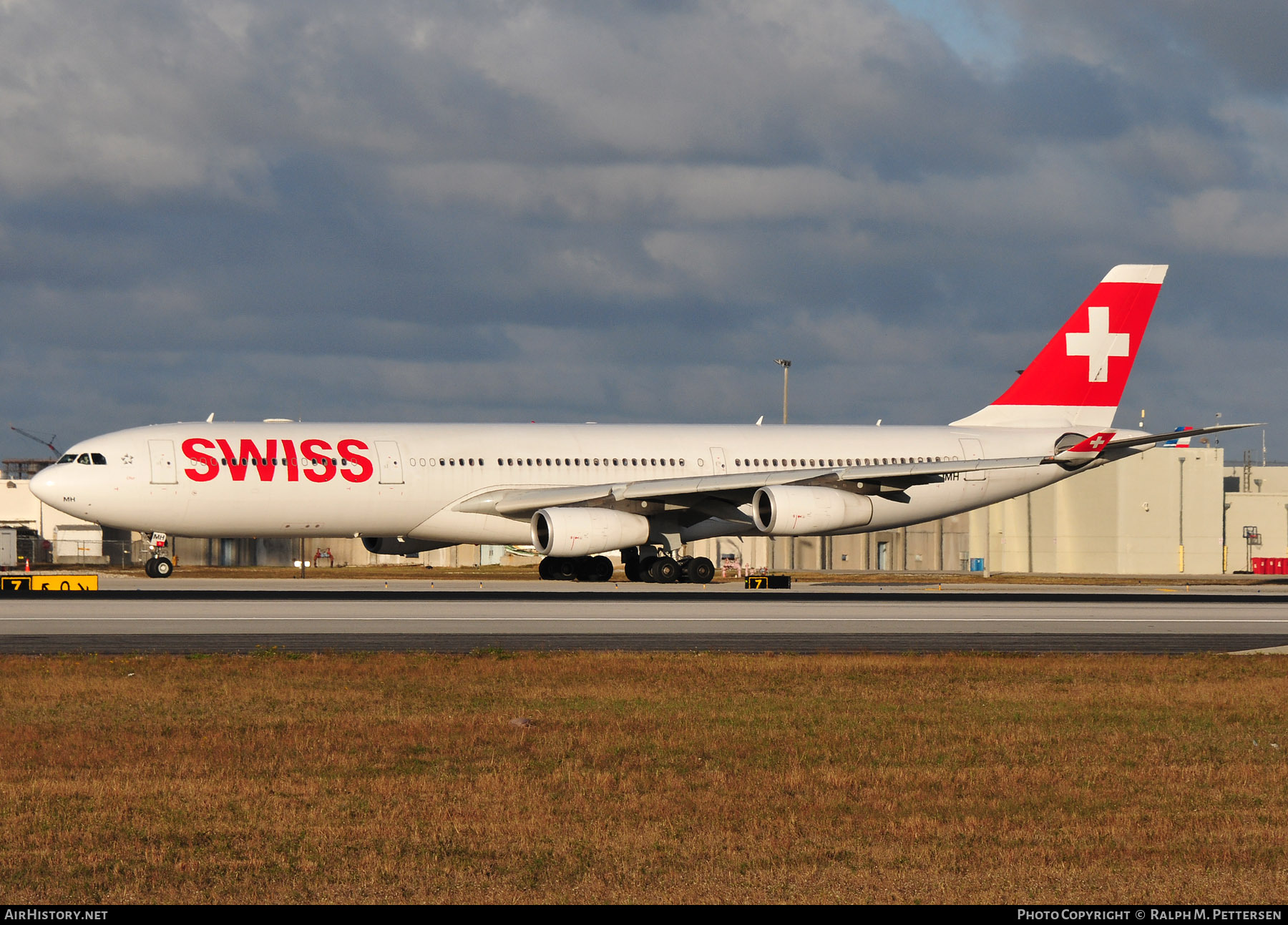 Aircraft Photo of HB-JMH | Airbus A340-313 | Swiss International Air Lines | AirHistory.net #44857