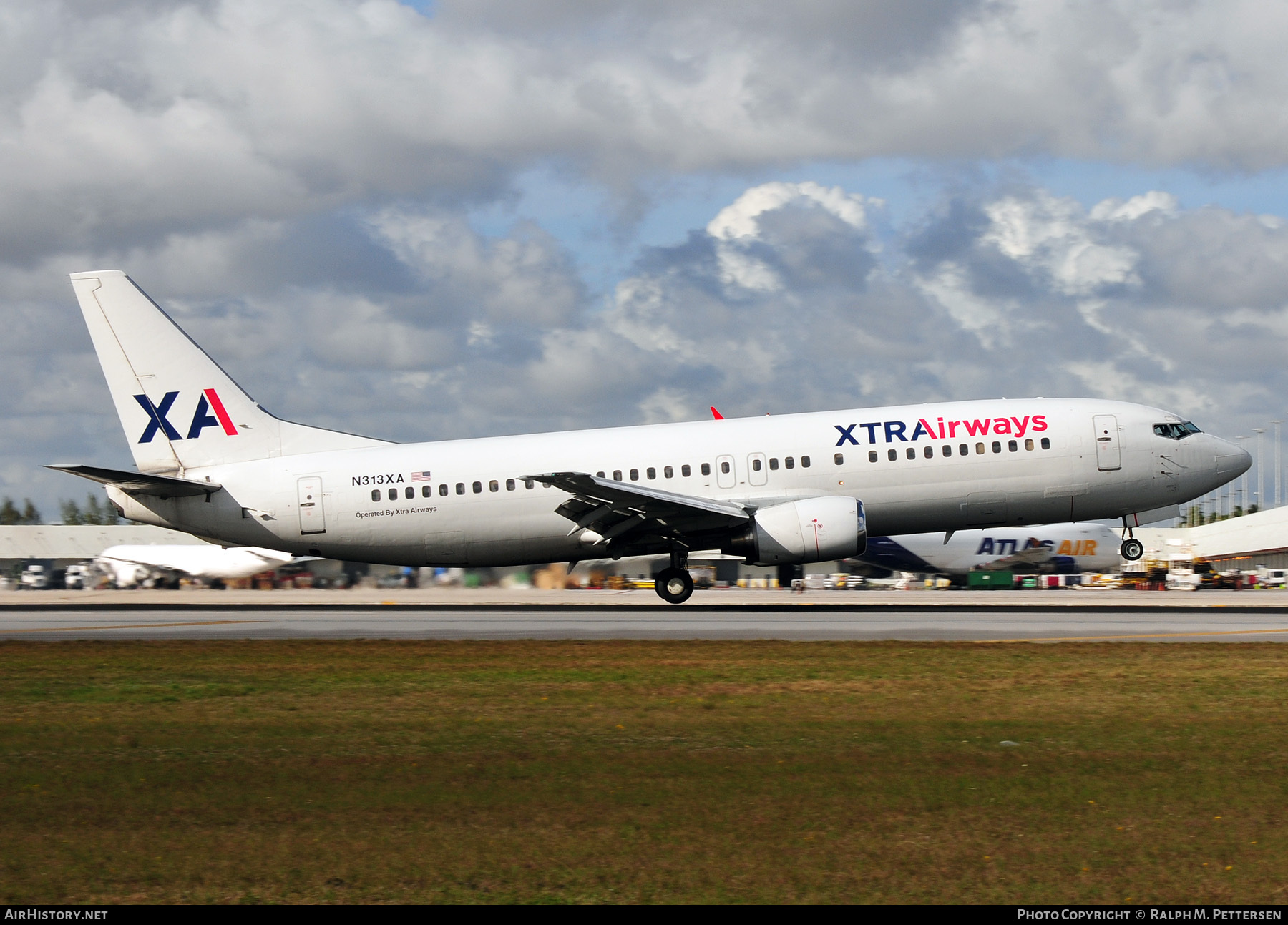 Aircraft Photo of N313XA | Boeing 737-484 | Xtra Airways | AirHistory.net #44887