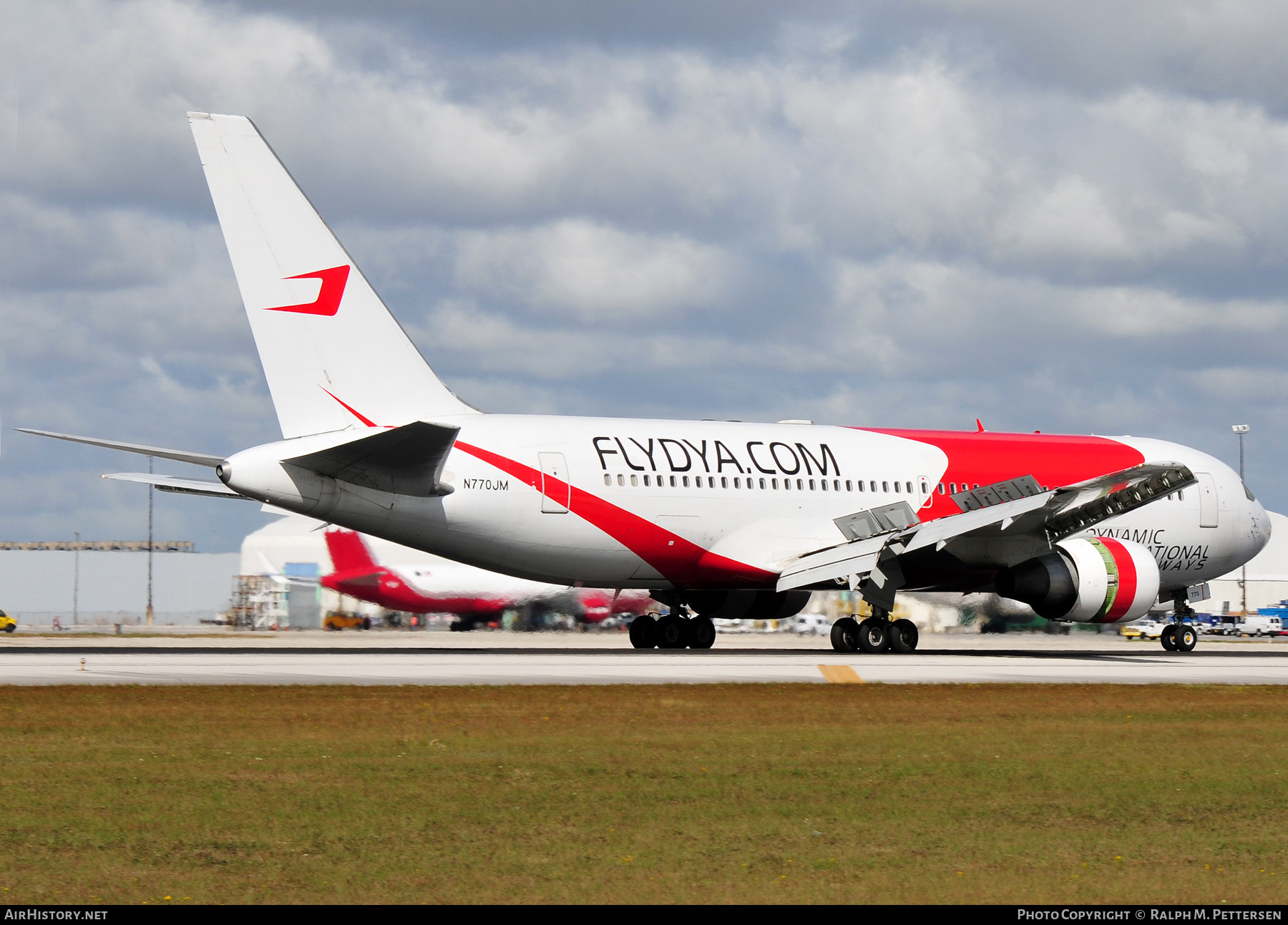 Aircraft Photo of N770JM | Boeing 767-233/ER | Dynamic International Airways | AirHistory.net #45043