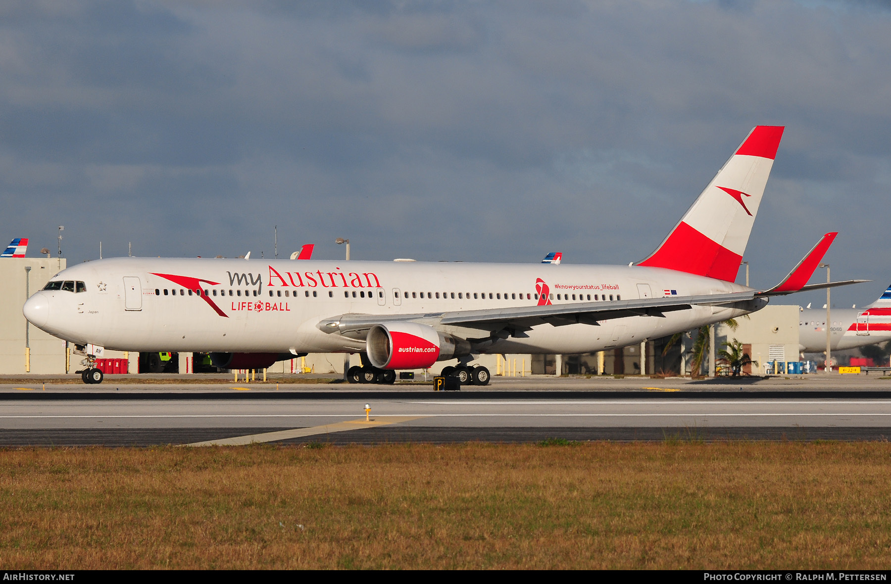 Aircraft Photo of OE-LAY | Boeing 767-3Z9/ER | MyAustrian | AirHistory.net #45055