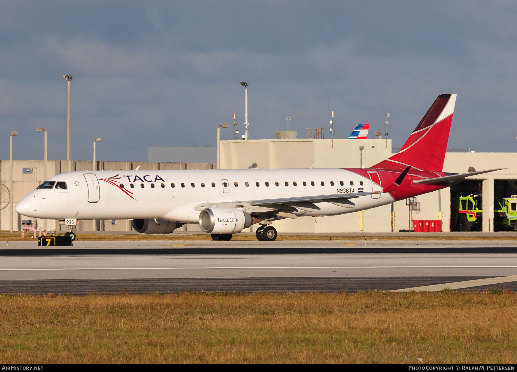 Aircraft Photo of N936TA | Embraer 190AR (ERJ-190-100IGW) | TACA - Transportes Aéreos Centro Americanos | AirHistory.net #45082