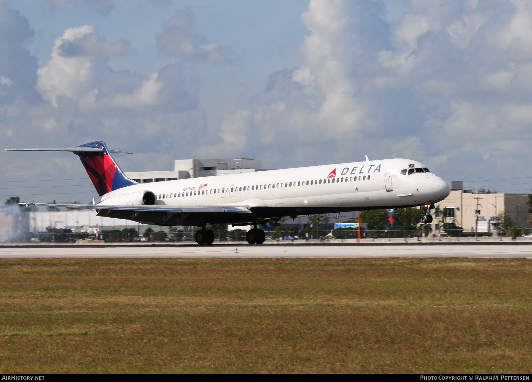 Aircraft Photo of N991DL | McDonnell Douglas MD-88 | Delta Air Lines | AirHistory.net #45091