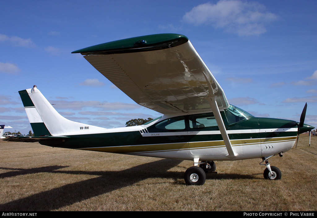 Aircraft Photo of VH-RHI | Cessna 182J Skylane | AirHistory.net #45136