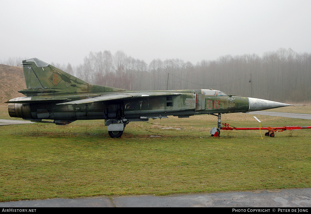Aircraft Photo of 08 red | Mikoyan-Gurevich MiG-23S | East Germany - Air Force | AirHistory.net #45174